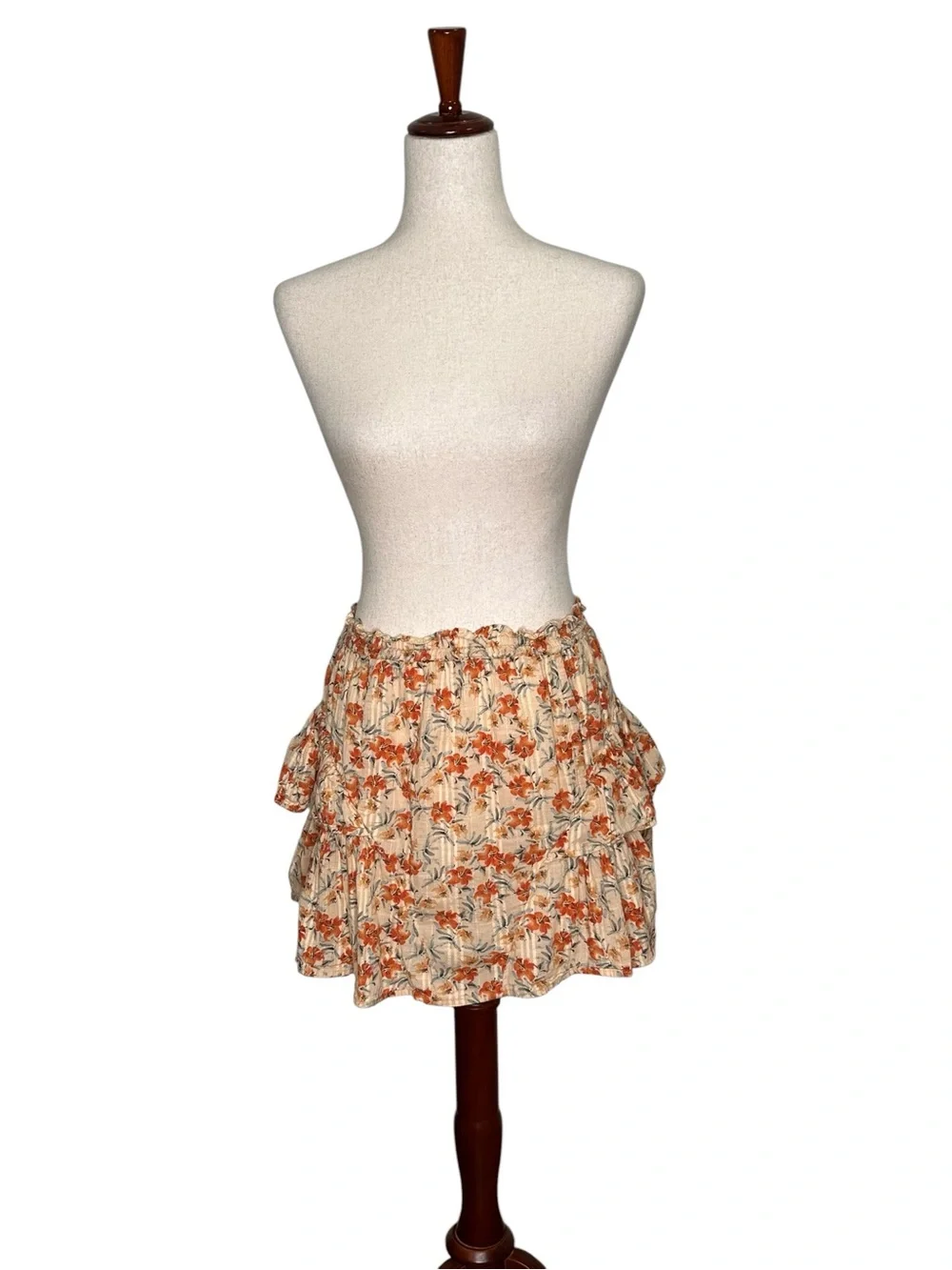 MINKPINK Zahari Floral Tiered Ruffle Mini Skirt in Cream and Rust. Boho S